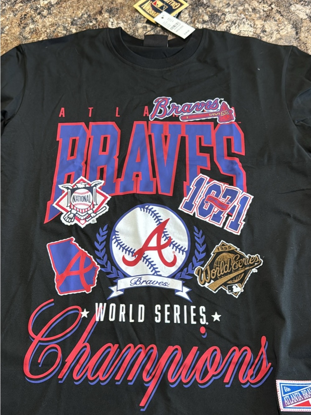 New Era Atlanta Braves Black Red Blue Graphic Tee